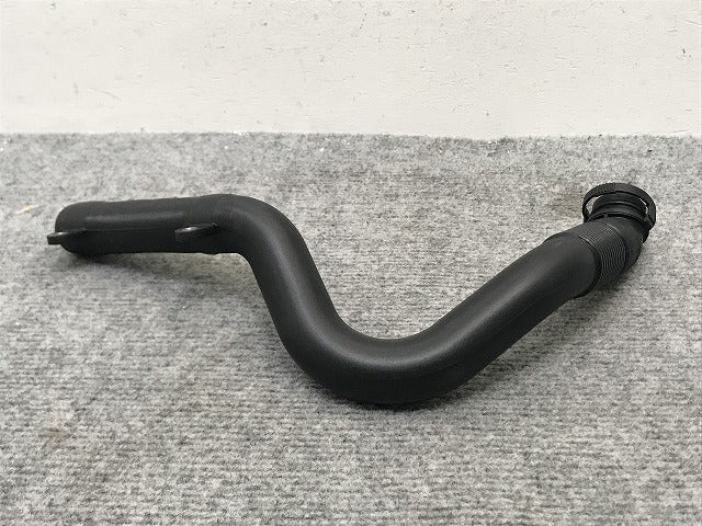 新品!A4(B6/B7) 8E系 純正 エアパイプ/チューブ 06B 129657C 06B129657C アウディ(134596)