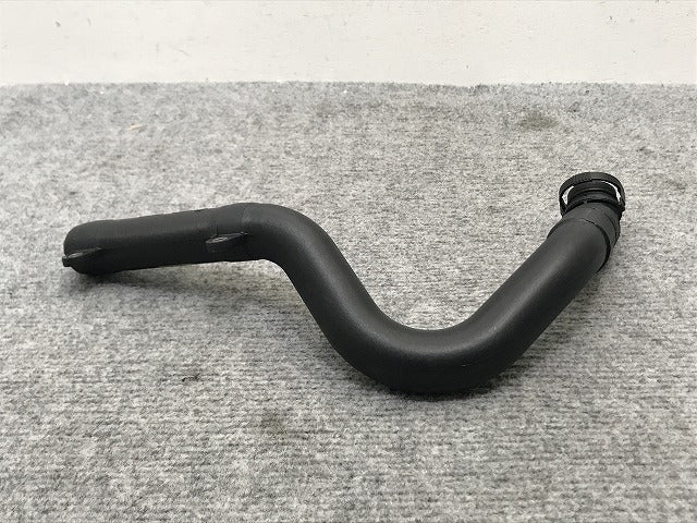 新品!A4(B6/B7) 8E系 純正 エアパイプ/チューブ 06B 129657C 06B129657C アウディ(134597)