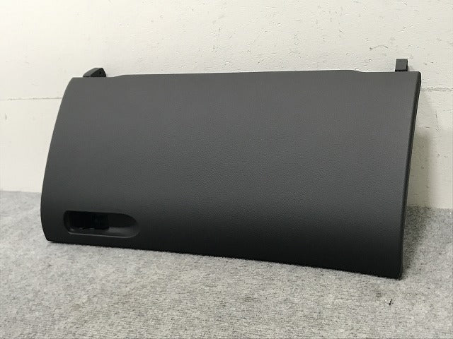 新品!A4(B6) 8E系 純正 グローブボックス リッド 8E28571246PS アウディ(134601)