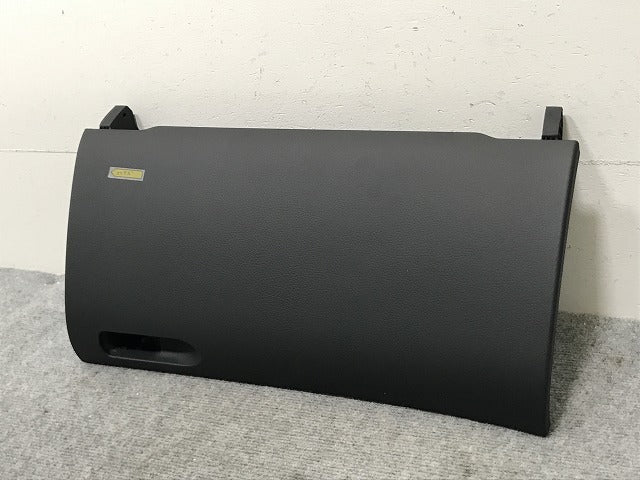 新品!A4(B6) 8E系 純正 グローブボックス リッド 8E28571246PS アウディ(134603)