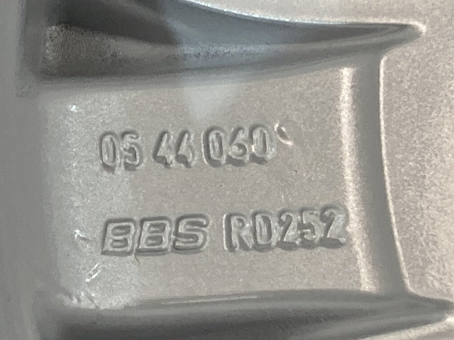 新品!ゴルフ5/GOLFⅤ 1K系 2004-2007 純正 ホイール 1本 17x7.5j/ET51/5穴 5H/PCD112/ハブ径57 1K0 601 025 AC 1K0601025AC88Z VW(134608)