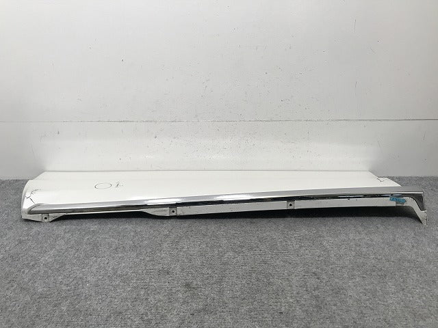 ハリアー 80系/MXUA80/MXUA85/AXUH80/AXUH85 純正 左フロントドア サイドパネル リテーナー付 D2611-63110 D2611-63110-A0 070(134621)