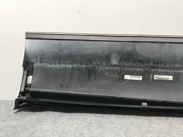 ハリアー 80系/MXUA80/MXUA85/AXUH80/AXUH85 純正 左フロントドア サイドパネル リテーナー付 D2611-63110 D2611-63110-A0 070(134621)