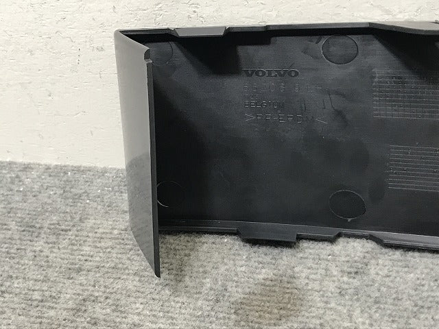 新品!XC90 CB系 純正 前期 左 リア テール 下 ガーニッシュ/フィラーパネル 8620819 39979839 未塗装 ボルボ(134649)