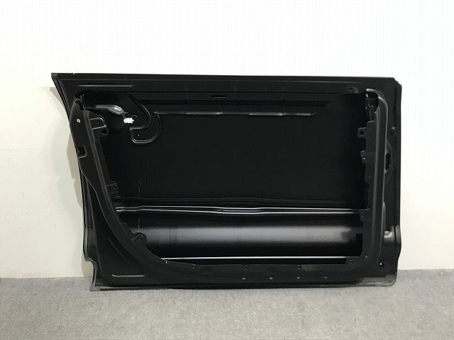 新品!トゥアレグ 7L系 純正 左 フロント ドア 831111B 7L0831055L 未塗装 フォルクスワーゲン(134672)