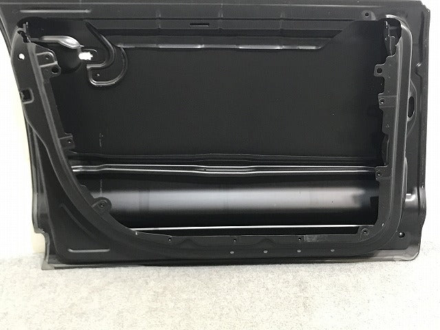 新品!トゥアレグ 7L系 純正 左 フロント ドア 831111B 7L0831055L 未塗装 フォルクスワーゲン(134672)