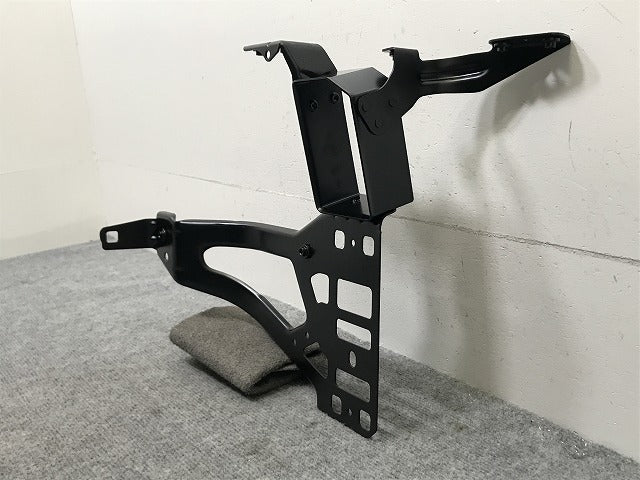新品!5シリーズ E60/E61 純正 左 フロント ラジエーターサポート/ブラケット 5164-7163483 51647163483 未塗装 BMW(134675)