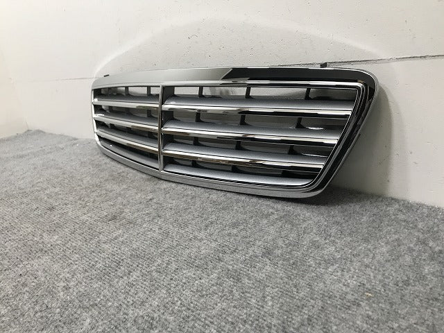 新品!Cクラス W203 純正 フロント グリル/ラジエーターグリル A 2038800223 20388002237246 メッキ メルセデスベンツ(134676)