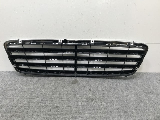 新品!Cクラス W203 純正 フロント グリル/ラジエーターグリル A 2038800223 20388002237246 メッキ メルセデスベンツ(134676)