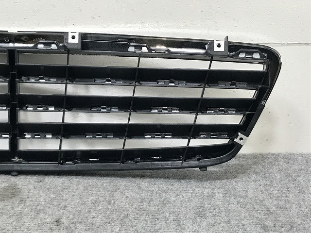 新品!Cクラス W203 純正 フロント グリル/ラジエーターグリル A 2038800223 20388002237246 メッキ メルセデスベンツ(134676)