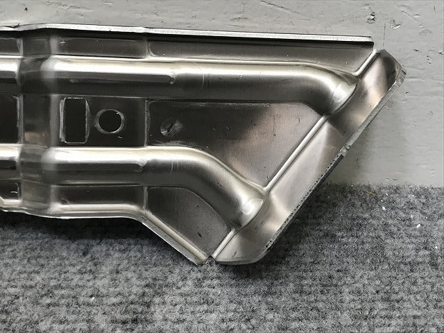 新品!5シリーズ E60 純正 右 フロントフェンダーライナーブラケット/ホイールブラケット 5171-7140964 51717140964 BMW(134689)