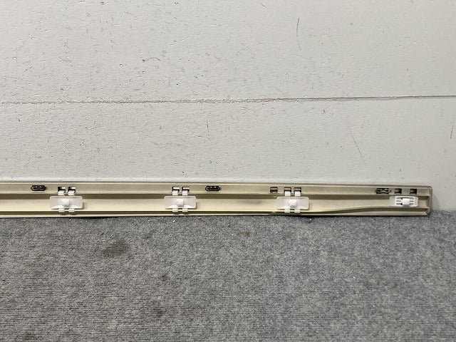 新品!Eクラス W211 純正 左 フロント ドアモール/プロテクター A 211 690 19 62 21169019629744 シルバー メルセデスベンツ(134698)