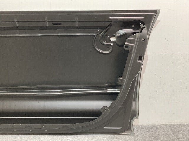 新品!トゥアレグ 7L系 純正 右 フロント ドア 0831112 7L0831056L 未塗装 フォルクスワーゲン(134728)