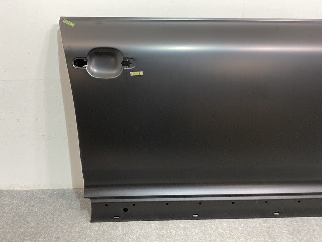 新品!トゥアレグ 7L系 純正 右 フロント ドア 0831112 7L0831056L 未塗装 フォルクスワーゲン(134729)