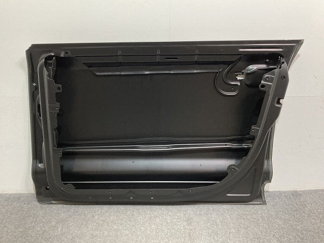 新品!トゥアレグ 7L系 純正 右 フロント ドア 0831112 7L0831056L 未塗装 フォルクスワーゲン(134729)