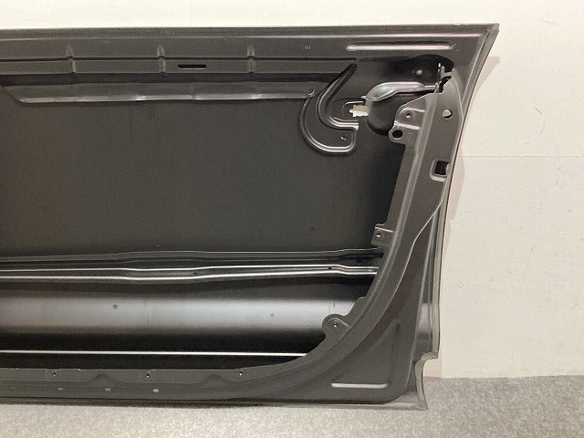 新品!トゥアレグ 7L系 純正 右 フロント ドア 0831112 7L0831056L 未塗装 フォルクスワーゲン(134729)