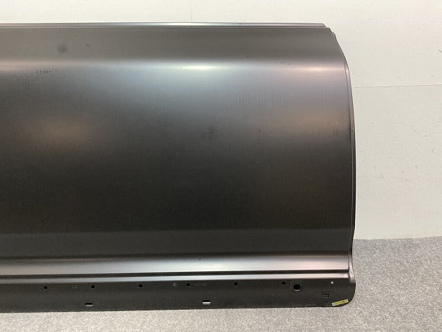 新品!トゥアレグ 7L系 純正 右 フロント ドア 0831112 7L0831056L 未塗装 フォルクスワーゲン(134730)