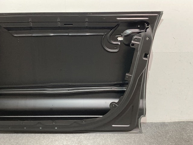 新品!トゥアレグ 7L系 純正 右 フロント ドア 0831112 7L0831056L 未塗装 フォルクスワーゲン(134730)