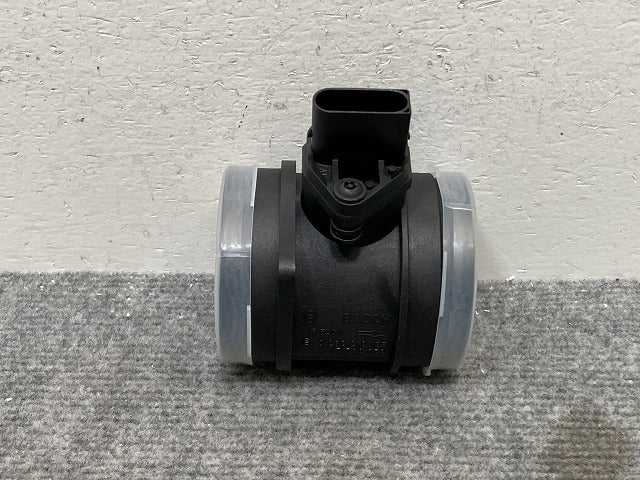 新品!3シリーズ/X3/Z4 E90/E83/E85 純正 エアフロメーター/センサー エアマスメーター/センサー 7 533 853 13627533853 BMW(134737)