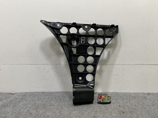 新品!5シリーズ E60 純正 左 リア バンパーブラケット 5112 7 033 715 21 51127033715 BMW(134740)
