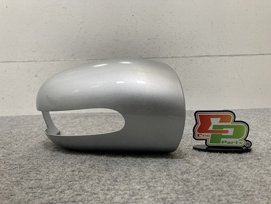新品!Cクラス W203 純正 右 ドアミラーカバー 203 811 04 60 20381104609775 イリジウムシルバー 775 メルセデスベンツ(134743)