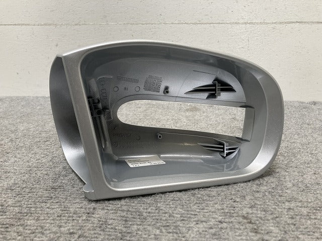 新品!Cクラス W203 純正 右 ドアミラーカバー 203 811 04 60 20381104609775 イリジウムシルバー 775 メルセデスベンツ(134743)