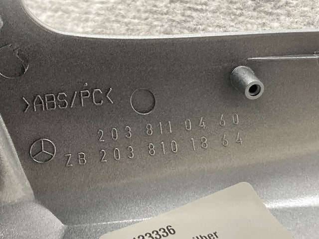 新品!Cクラス W203 純正 右 ドアミラーカバー 203 811 04 60 20381104609775 イリジウムシルバー 775 メルセデスベンツ(134743)