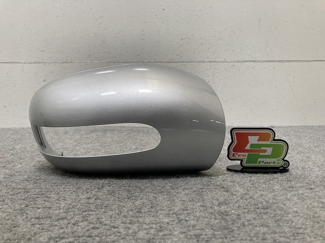 新品!Cクラス W203 純正 右 ドアミラーカバー 203 811 04 60 20381104609775 イリジウムシルバー 775 メルセデスベンツ(134744)