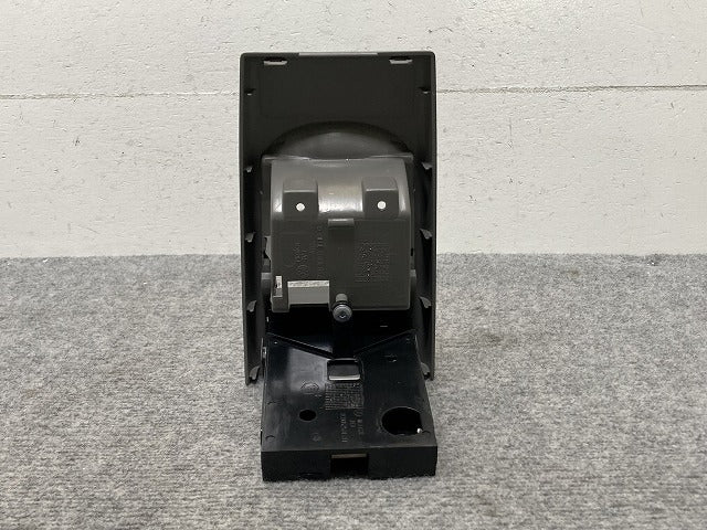 新品!ニュービートル 9C系 純正 後期  灰皿 シガー パネル/ドリンクホルダー/カップホルダー 1C0 863 617 G 1C0863617G3SG VW(134768)