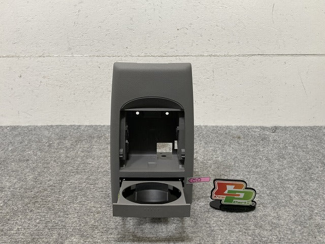 新品!ニュービートル 9C系 純正 後期  灰皿 シガー パネル/ドリンクホルダー/カップホルダー 1C0 863 617 G 1C0863617G3SG VW(134769)