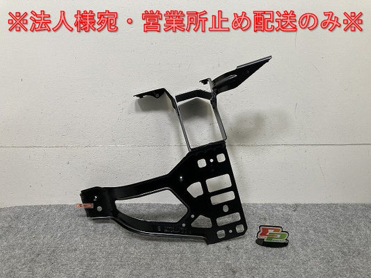 新品!5シリーズ E60/E61 純正 右 フロント ラジエーターサポート/ブラケット 5164-7163484 51647163484 BMW(134788)