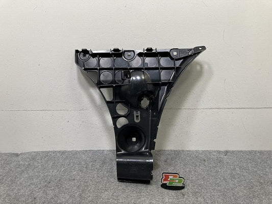 新品!5シリーズ E60 純正 右 リア バンパーブラケット 5112 7 033 716-23 51127033716 BMW(134793)