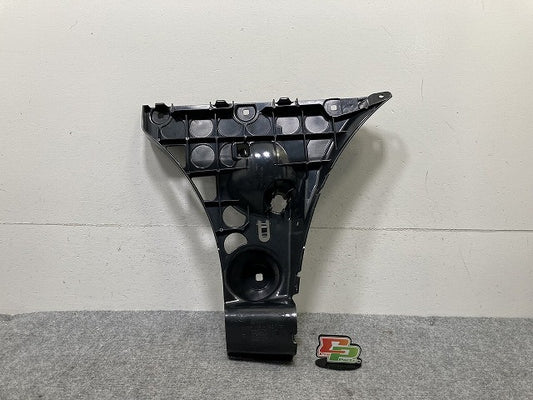 新品!5シリーズ E60 純正 右 リア バンパーブラケット 5112 7 033 716-23 51127033716 BMW(134794)