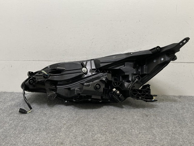 アリア/ARIYA FE0 純正 右 ヘッドライト/ランプ LED レベライザー付 STANLEY W5751 日産(134795)