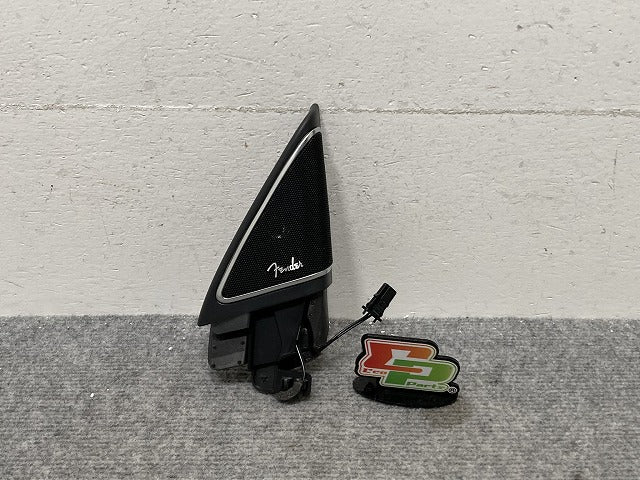 新品!ザ・ビートル 16系/2012-2016 純正 右  スピーカートリム/カバー 5C5 837 736 B 5C5837974F82V フォルクスワーゲン(134843)