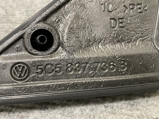 新品!ザ・ビートル 16系/2012-2016 純正 右 スピーカートリム/カバー 5C5 837 736 B 5C5837974F82V フォルクスワーゲン(134848)