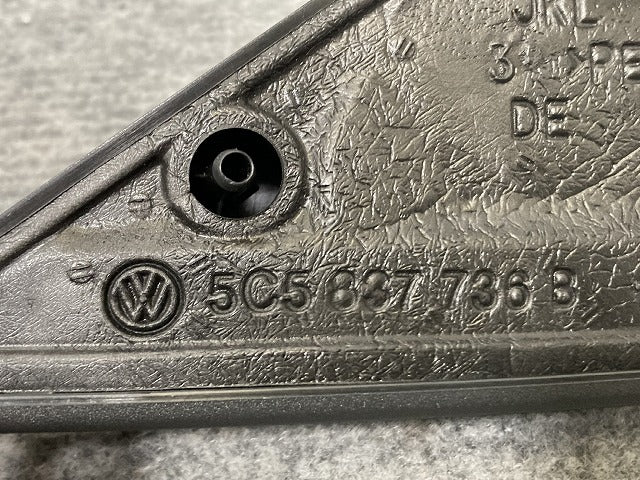 新品!ザ・ビートル 16系/2012-2016 純正 右 スピーカートリム/カバー 5C5 837 736 B 5C5837974F82V フォルクスワーゲン(134849)