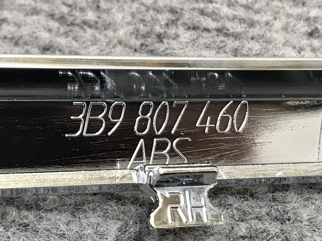 新品!パサート 3B/2001-2005 純正 右 リア バンパーメッキモール 3B9 807 460 3B98074602ZZ メッキ フォルクスワーゲン(134880)