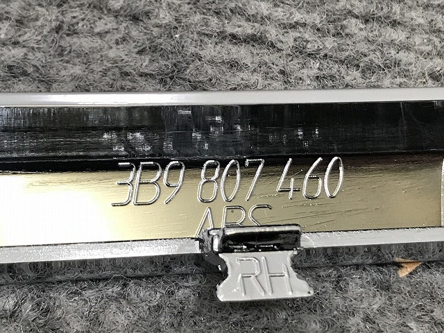 新品!パサート 3B/2001-2005 純正 右 リア バンパーメッキモール 3B9 807 460 3B98074602ZZ メッキ フォルクスワーゲン(134882)