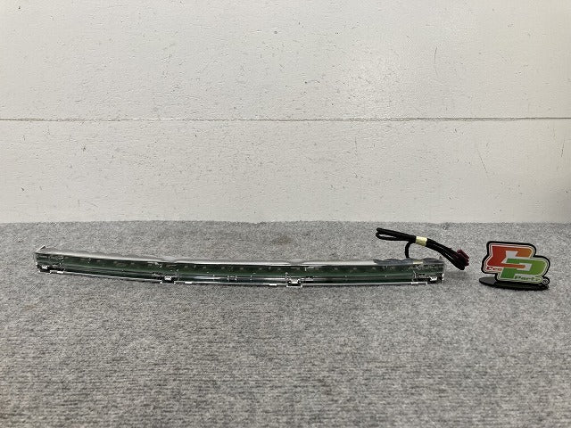 新品!CLAクラス/Eクラス/CLSクラス C117/W213/C257 純正 ハイマウントストップランプ LED A099 906 72 00 0999064301 ベンツ(134896)