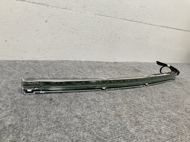 新品!CLAクラス/Eクラス/CLSクラス C117/W213/C257 純正 ハイマウントストップランプ LED A099 906 72 00 0999064301 ベンツ(134896)