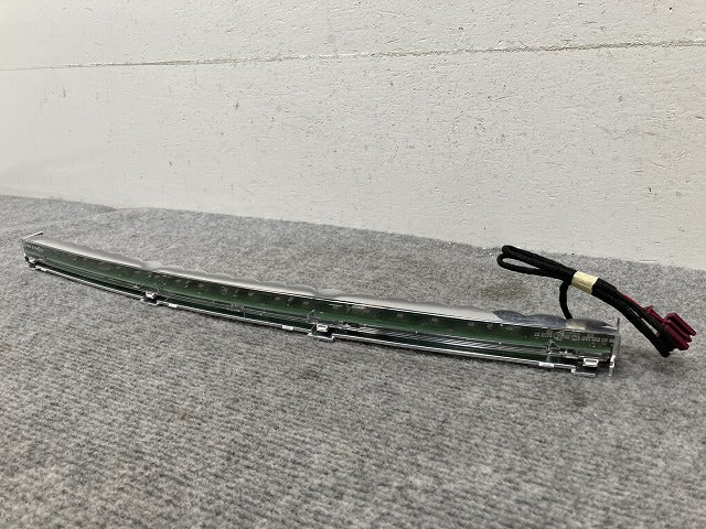 新品!CLAクラス/Eクラス/CLSクラス C117/W213/C257 純正 ハイマウントストップランプ LED A099 906 72 00 0999064301 ベンツ(134896)