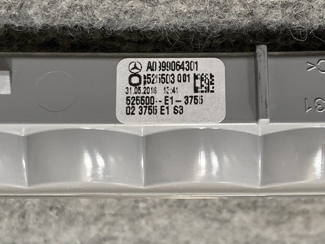 新品!CLAクラス/Eクラス/CLSクラス C117/W213/C257 純正 ハイマウントストップランプ LED A099 906 72 00 0999064301 ベンツ(134896)