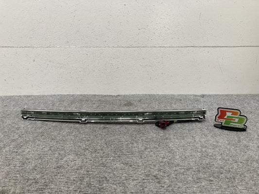 新品!CLAクラス/Eクラス/CLSクラス C117/W213/C257 純正 ハイマウントストップランプ LED A099 906 72 00 0999064301 ベンツ(134897)