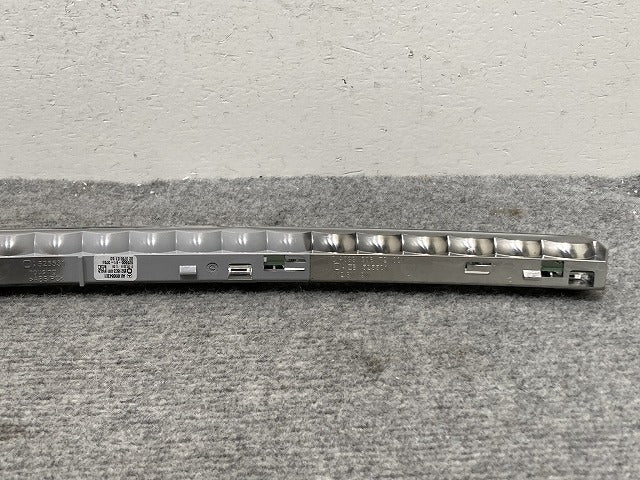 新品!CLAクラス/Eクラス/CLSクラス C117/W213/C257 純正 ハイマウントストップランプ LED A099 906 72 00 0999064301 ベンツ(134897)