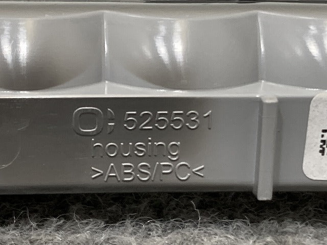 新品!CLAクラス/Eクラス/CLSクラス C117/W213/C257 純正 ハイマウントストップランプ LED A099 906 72 00 0999064301 ベンツ(134897)