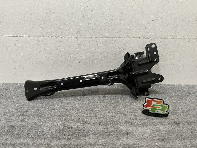 新品!トゥアレグ 7L系 純正 ラジエーターサポート/ブラケット 7L0.805.799 7L0805799D フォルクスワーゲン(134907)
