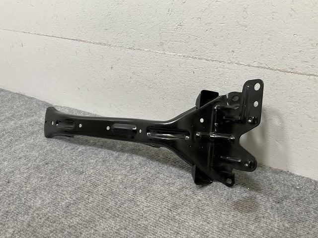 新品!トゥアレグ 7L系 純正 ラジエーターサポート/ブラケット 7L0.805.799 7L0805799D フォルクスワーゲン(134908)