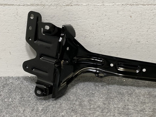 新品!トゥアレグ 7L系 純正 ラジエーターサポート/ブラケット 7L0.805.799 7L0805799D フォルクスワーゲン(134909)