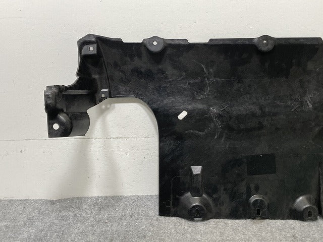 新品!トゥアレグ 7L系 純正 フロント エンジンアンダーカバー 7L0.825.285 7L0825285C フォルクスワーゲン(134910)